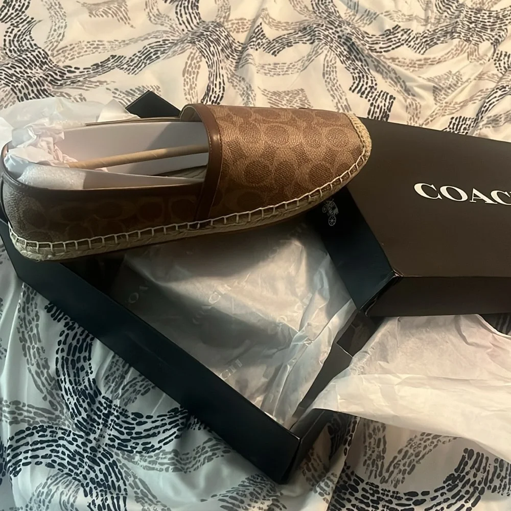 Brand new in box coach shoe never worn size 11 - Picture 2 of 5